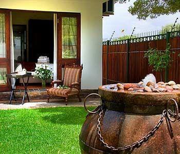 A White Rose Guest House Bloemfontein Exterior foto